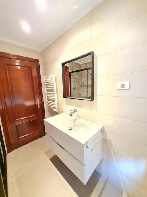 La Casita Verde. Metro Cerca Del Casco Viejo Bilbao Zewnętrze zdjęcie